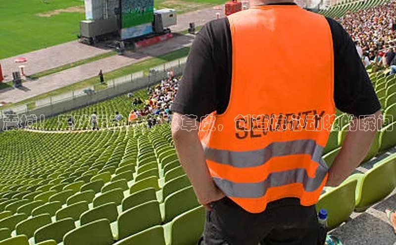 欧陆娱乐app下载宣亚国际震撼！足球运动员铲飞草皮，创造惊心动魄的瞬间