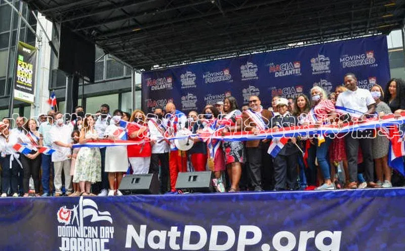 水中激情：泳池运动会的精彩篇章